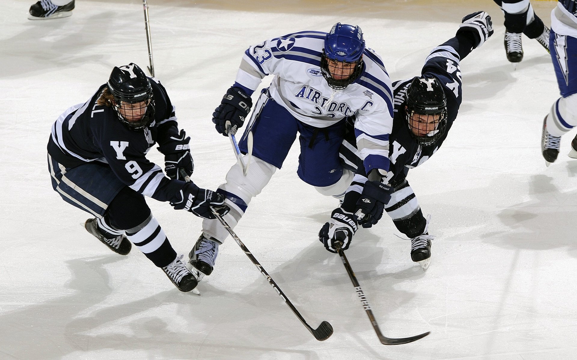 俱乐部季中裁判绩效考核机制不断完善提升执法水平,季后赛裁判报告